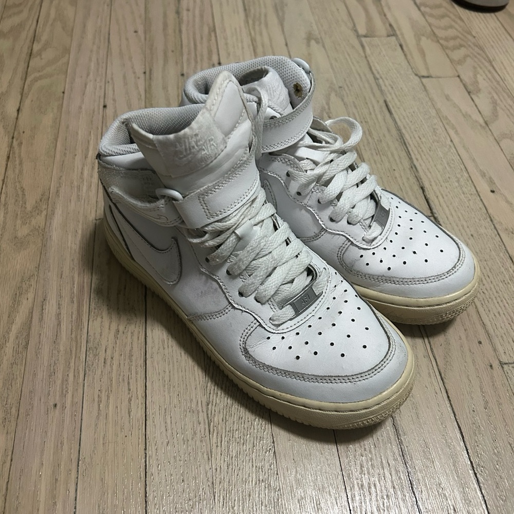 Nike air maxes, white, high top